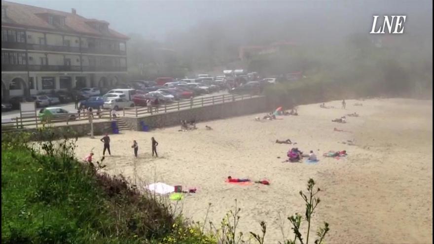 Bruma en la playa en Asturias