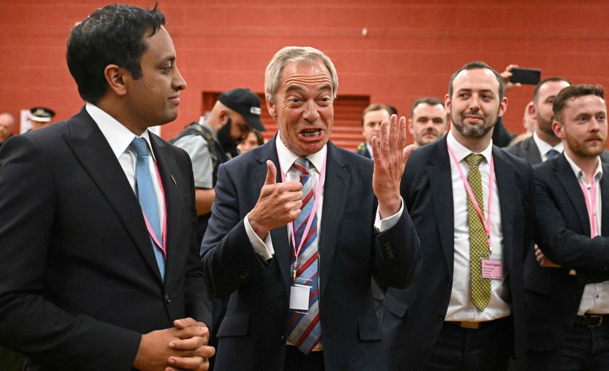 Farage agafa força al Regne Unit a costa dels dos grans partits Farage agafa força al Regne Unit a costa dels dos grans partits