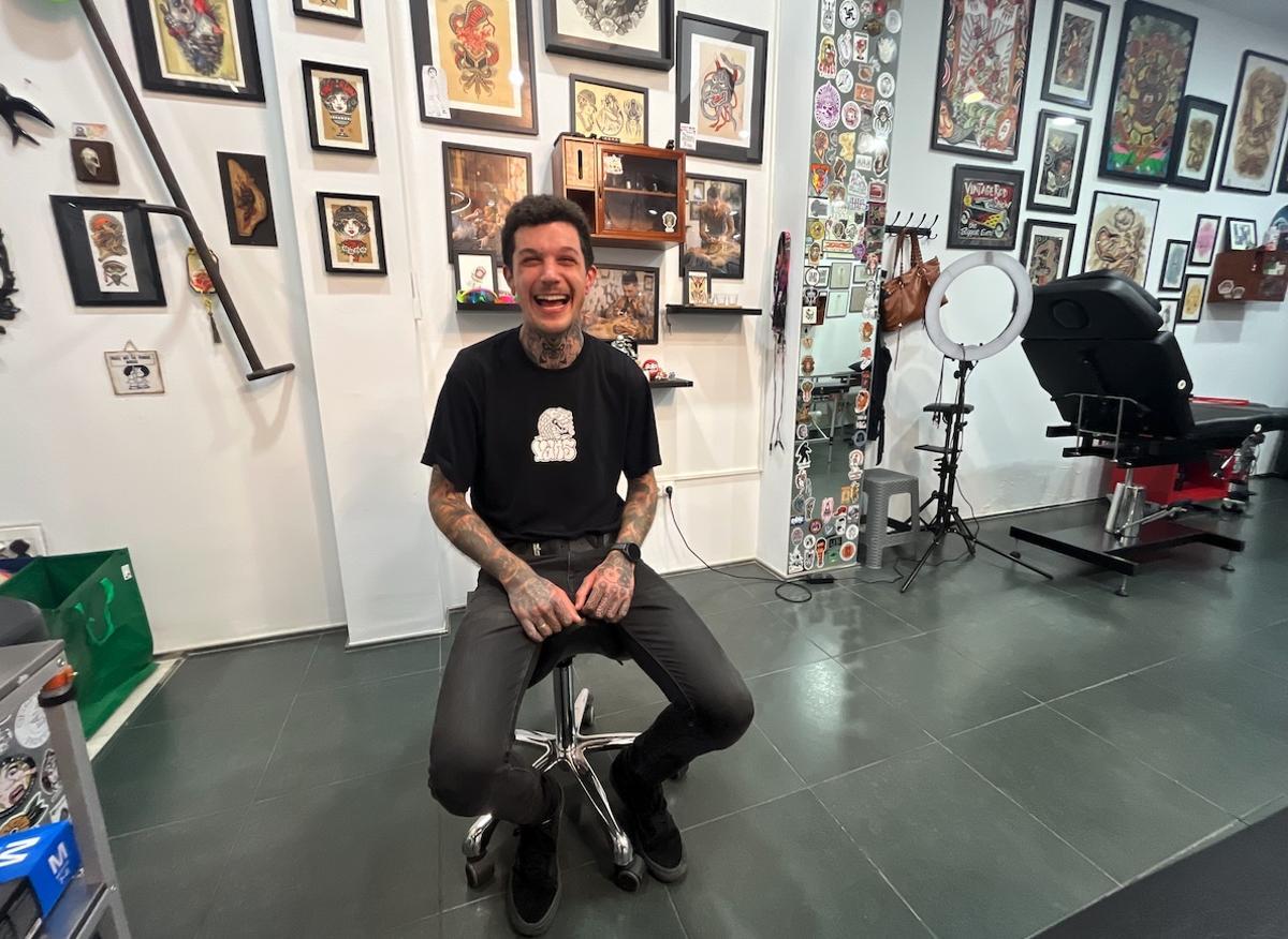 Miquel Àngel Forteza cierra Grandma Tattoo de Manacor.