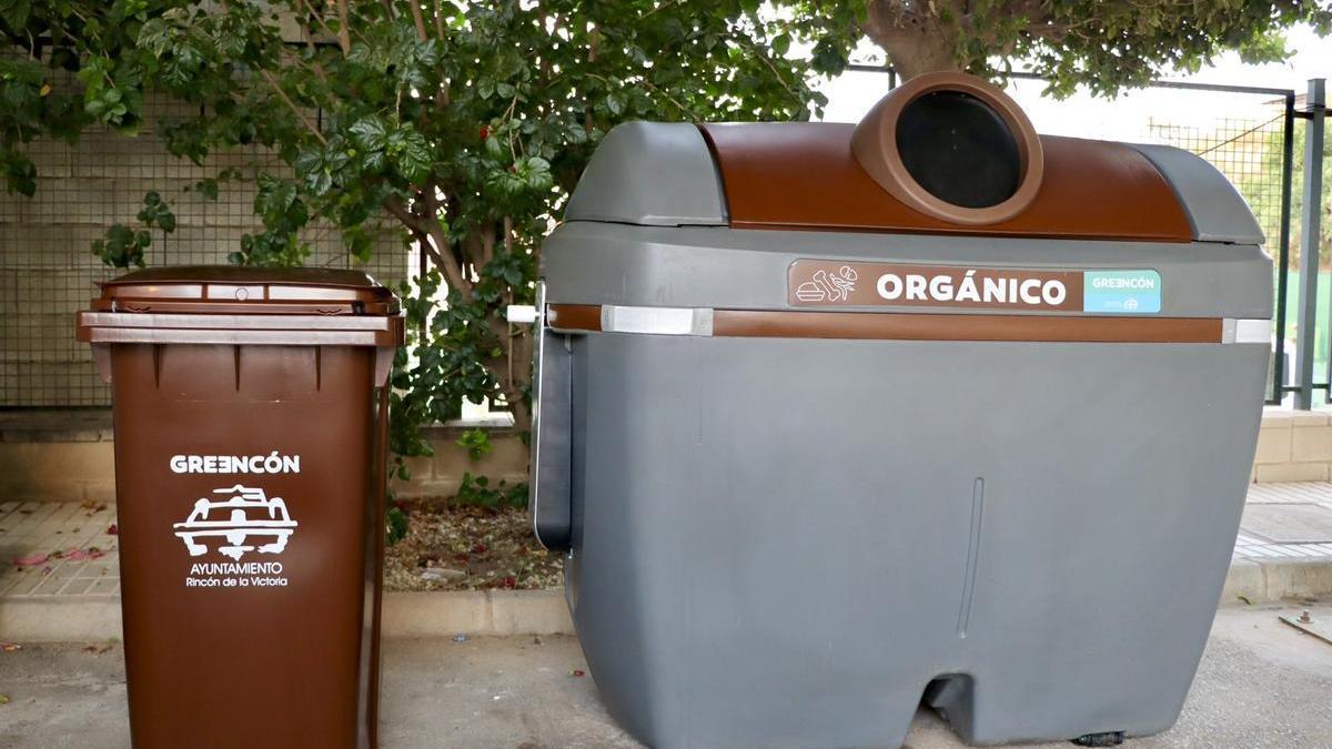 El Ayuntamiento de Rincón ya ha instalado un centenar de contenedores para residuos orgánicos.