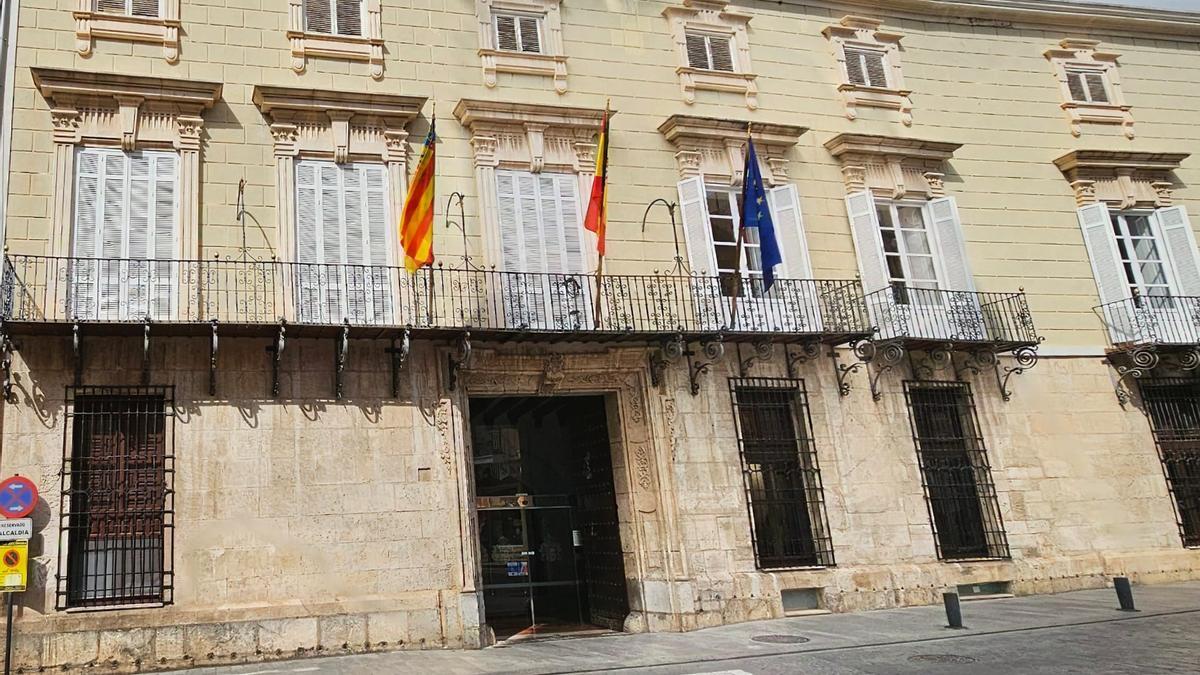 Palacio del Marqués de Arneva, sede del Ayuntamiento oriolano