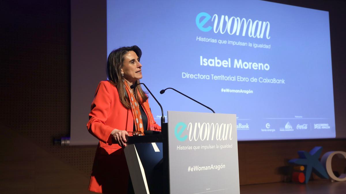 Isabel Moreno, directora Territorial Ebro de Caixabank, en su intervención.