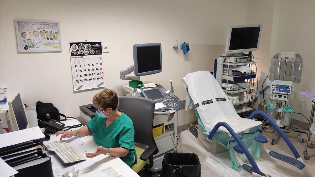 Consulta de Ginecología en el hospital de Gandia.