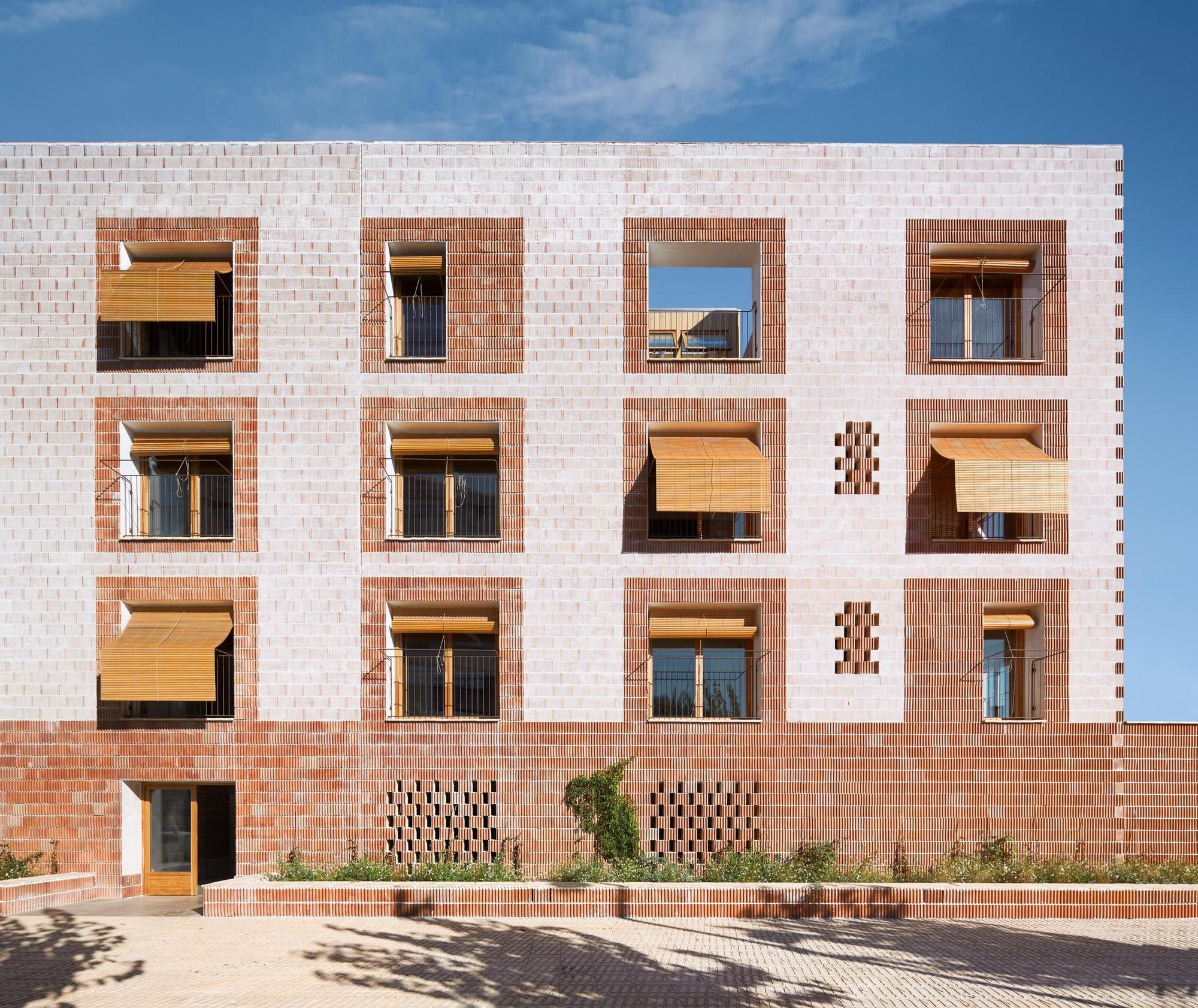 Así son las VPO de Platja d&#039;en Bossa de 08014 Arquitectura que han ganado el Premi de la Bioconstrucció de Catalunya
