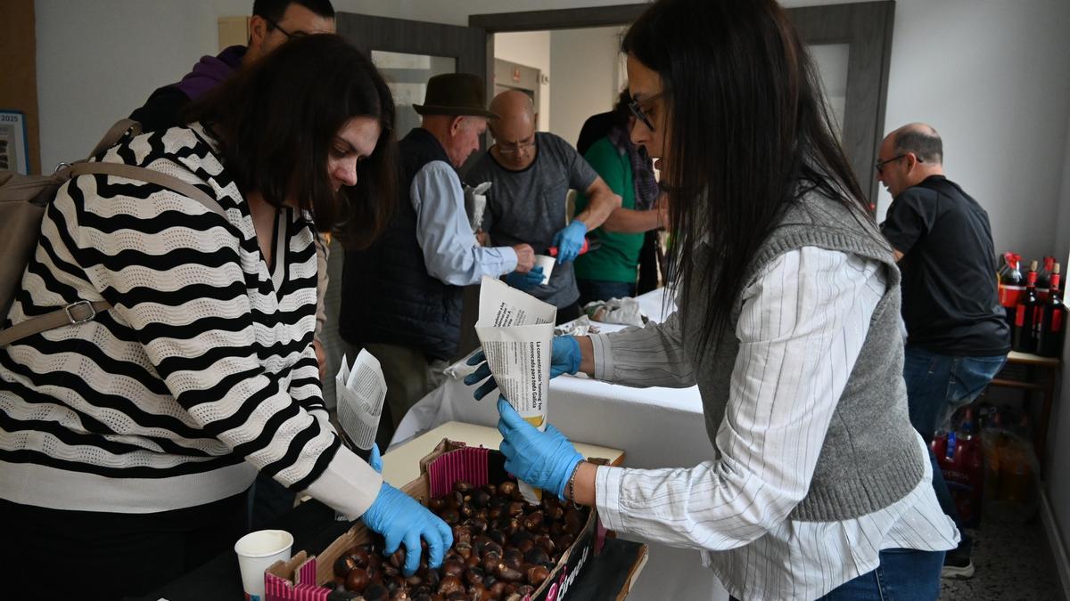 Reciente magosto celebrado en A Baña, otra de las actividades locales ligadas al otoño