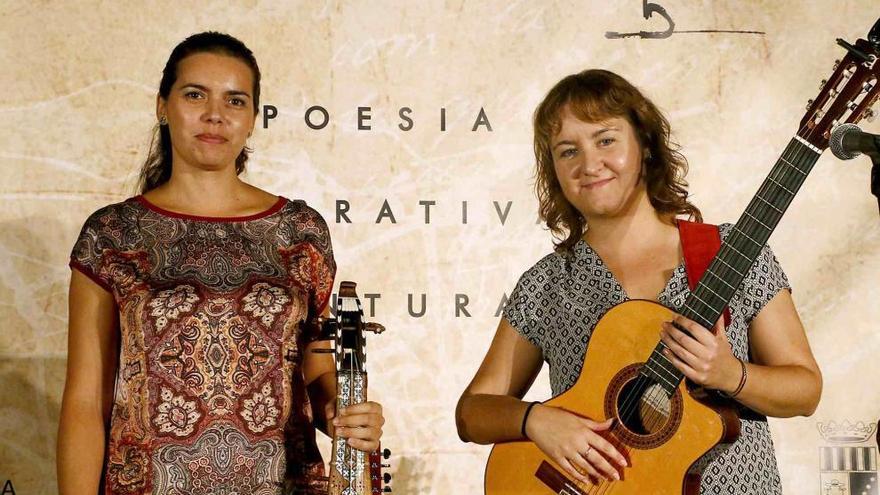 Eva Gómez presenta su CD «Cançons de dona» durante la entrega de premios Vila de Puçol