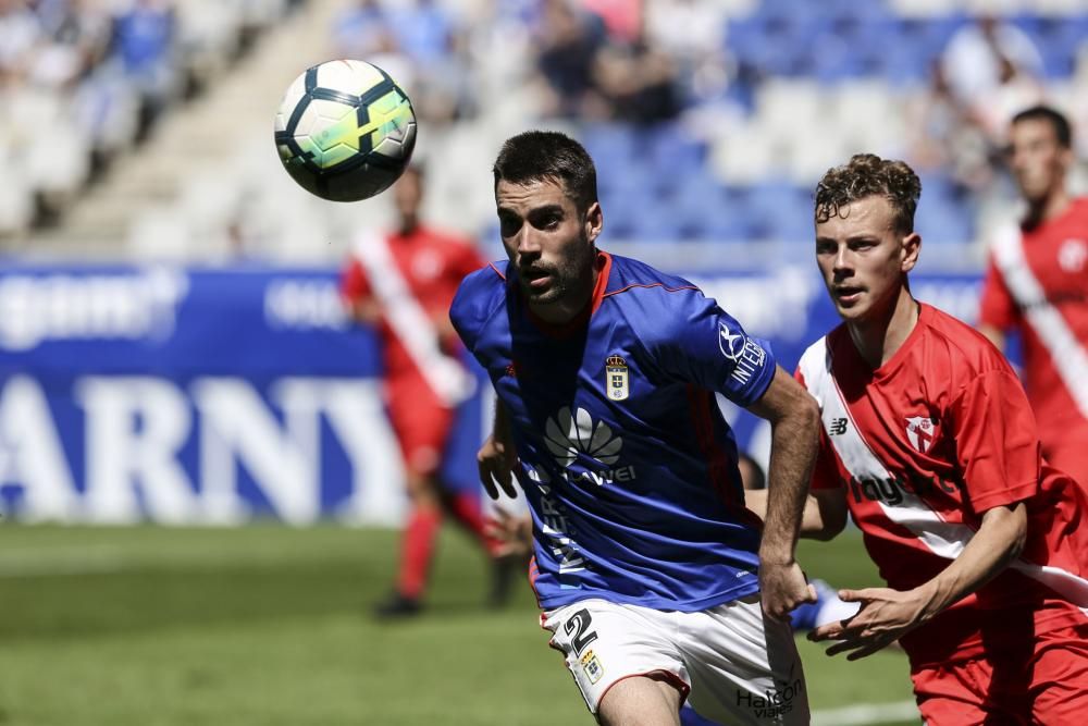 El partido entre el Real Oviedo y el Sevilla Atlético, en imágenes