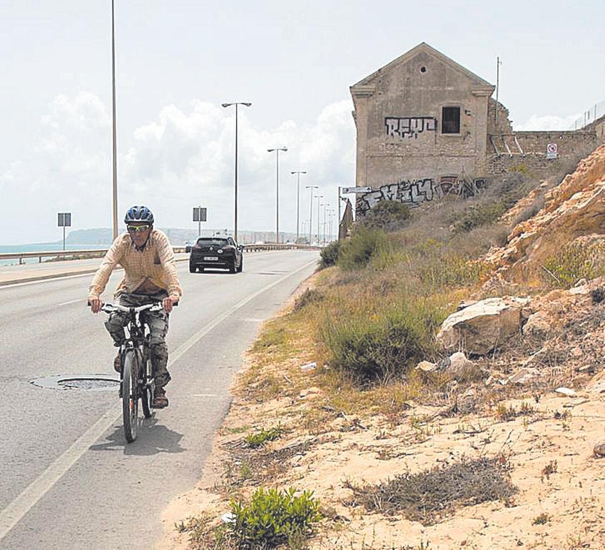Alicante - fin carril bici altura Euipo edificio Carabineros