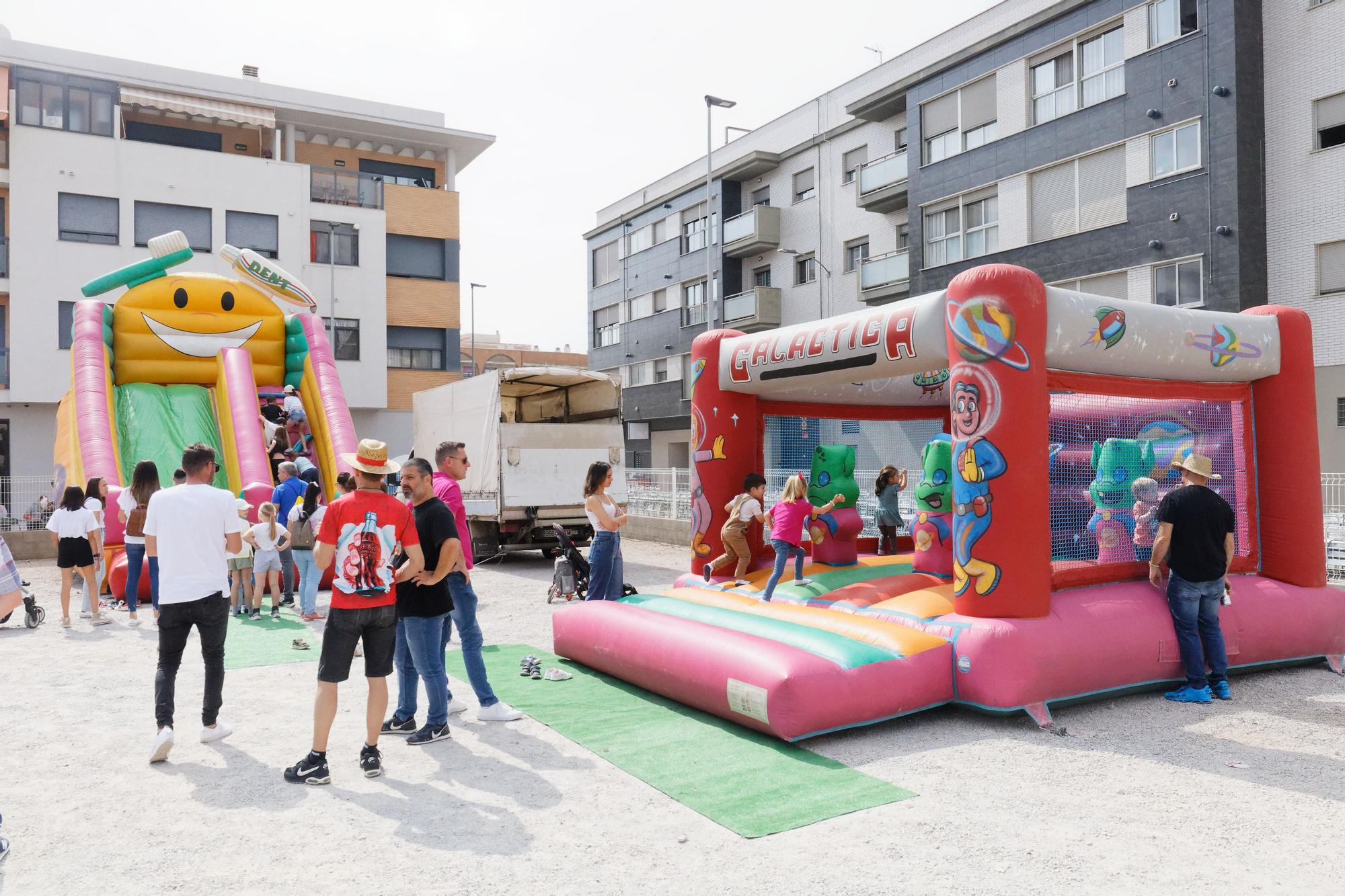 ¡Búscate en la macrogalería! Castellón vive un puente de fiestas en los municipios