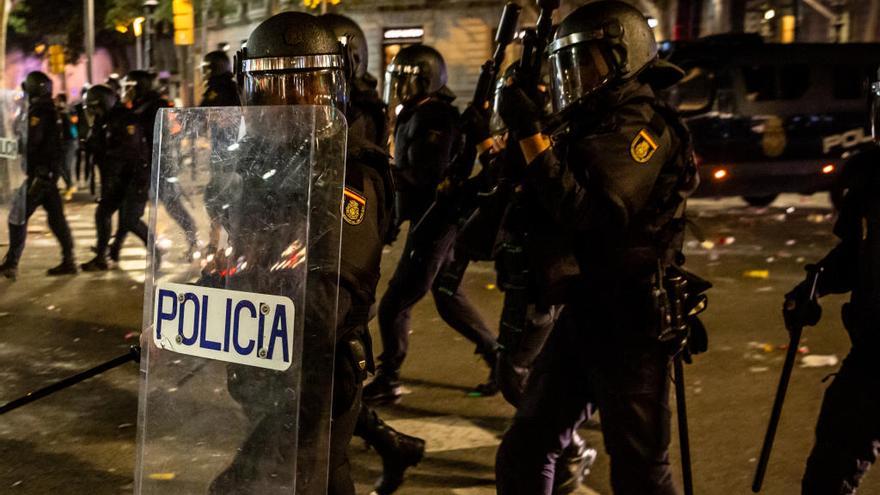El Supremo ordena que los policías desplazados en Cataluña puedan votar
