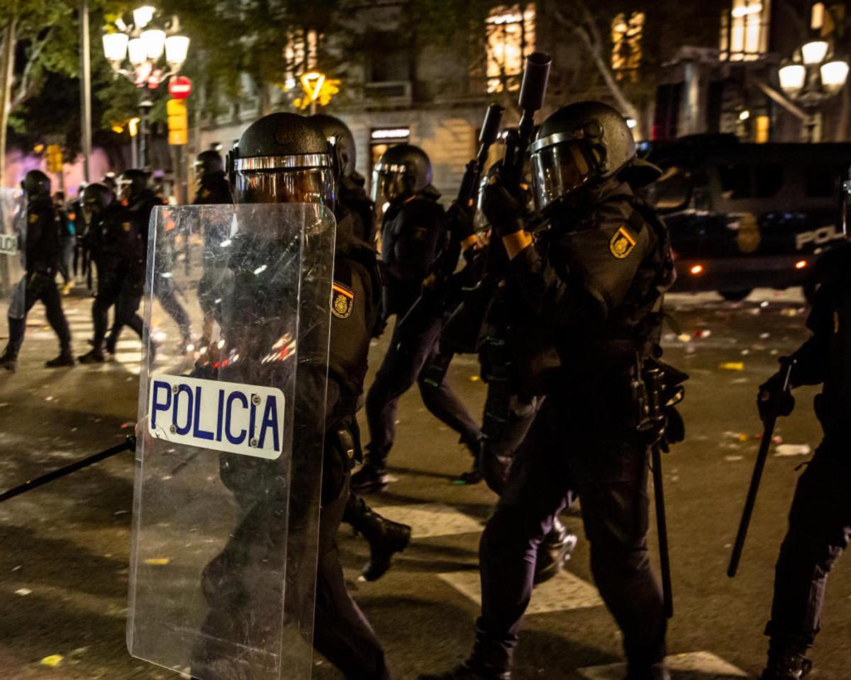 El Supremo ordena que los policías desplazados en Cataluña puedan votar