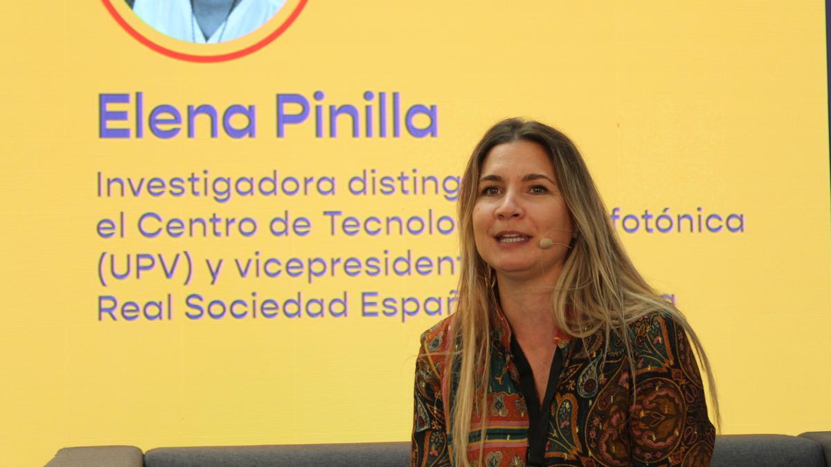 Elena Pinilla, vicepresidenta de la Real Sociedad Española de Física.
