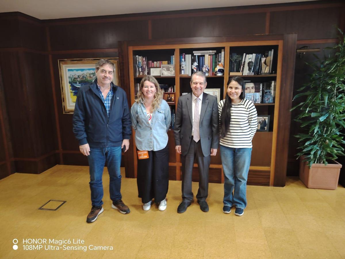 Abel Caballero, hoy con los representantes del sindicato O'Mega.