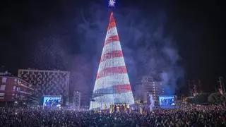 Cómo ir al árbol de Navidad de Badalona y a qué horas se enciende