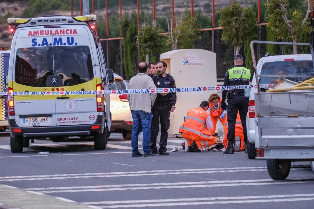 Un hombre dispara 5 veces a su pareja delante de su hijo en un colegio de Elda y se suicida