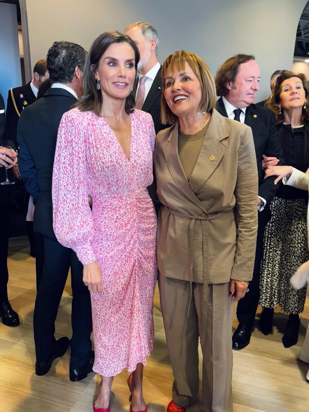 María José San Román, con la reina Letizia