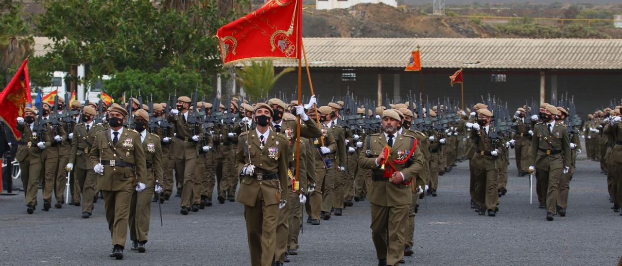 Acto de celebración del aniversario de la Brigada Canarias XVI.