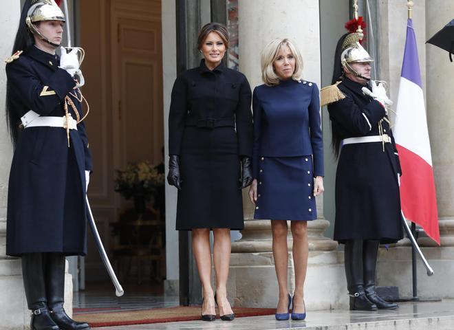 Melania Trump junto a Brigitte Macron en París