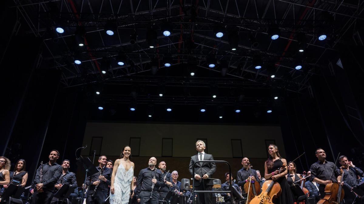 La Banda Sinfónica Municipal y Roko rinden homenaje al universo musical de James Bond