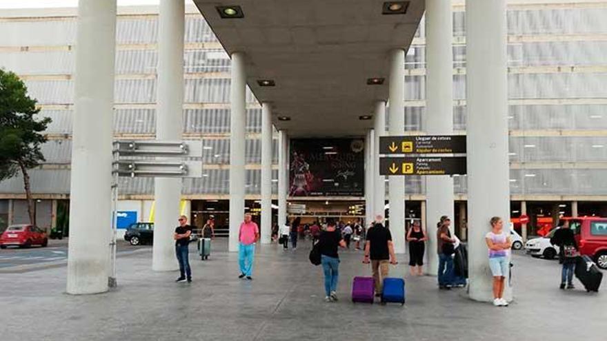 La plataforma contra la ampliación del aeropuerto de Palma abre una web con datos sobre el proyecto
