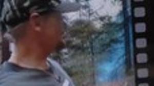 Wayne Allen Huntsman es va gravar quan va provocar un greu incendi a Califòrnia.