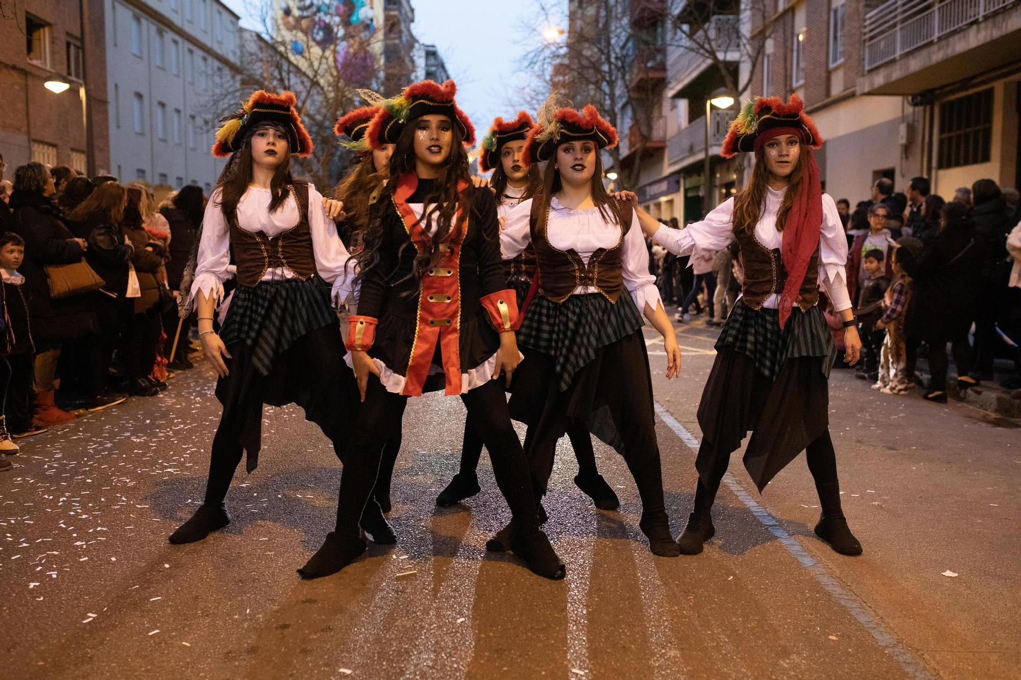 GALERÍA | Zamora se llena de color en el desfile de Carnaval