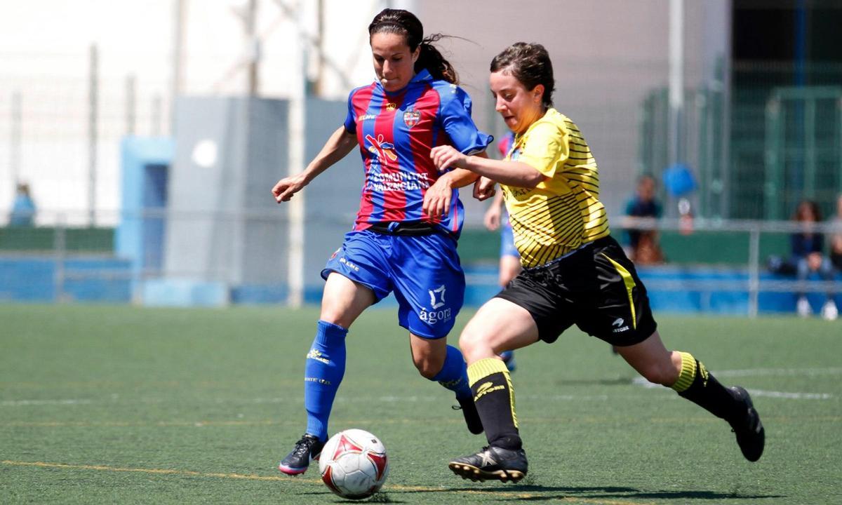 María de Alharilla en la goleada contra el Lagunak