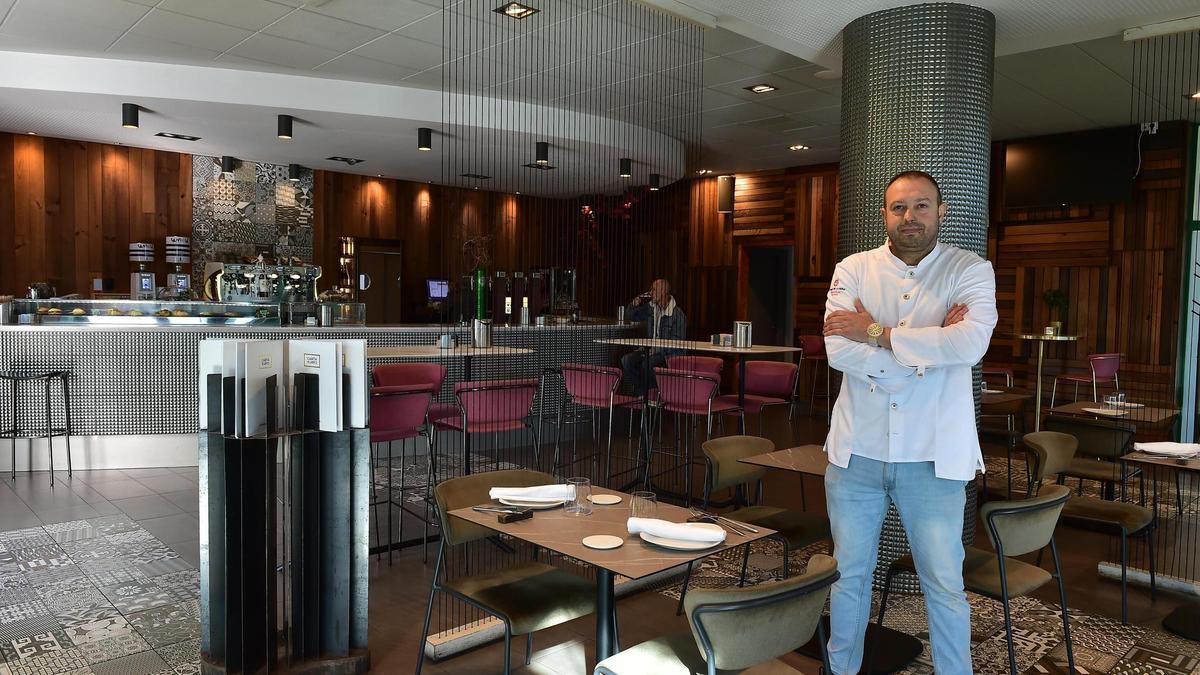 Juan José Piris, en su Parada de la Reina en Plasencia, que se mantiene en las guías Michelín y Repsol.