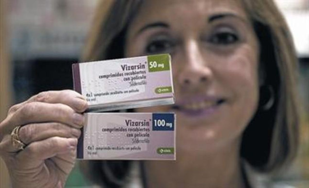 Una farmacèutica de Barcelona mostra el nou medicament, la setmana passada. Una farmacèutica de Barcelona mostra el nou medicament, la setmana passada.