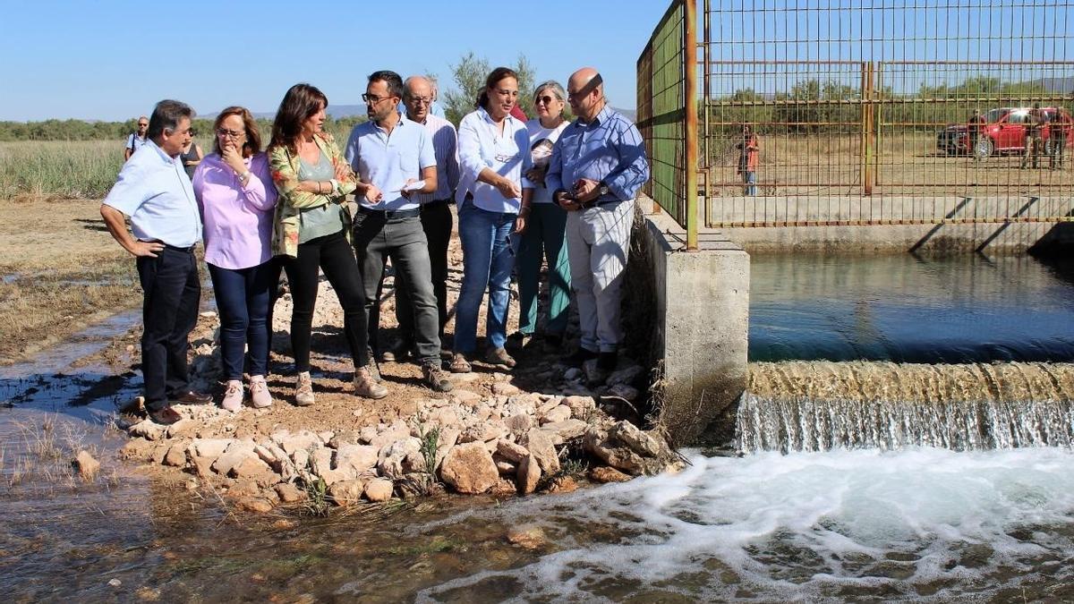 La consejera de Igualdad y Portavoz, Blanca Fernández, visita las actuaciones de restauración que se están llevando a cabo en el Parque Nacional de Las Tablas de Daimiel.