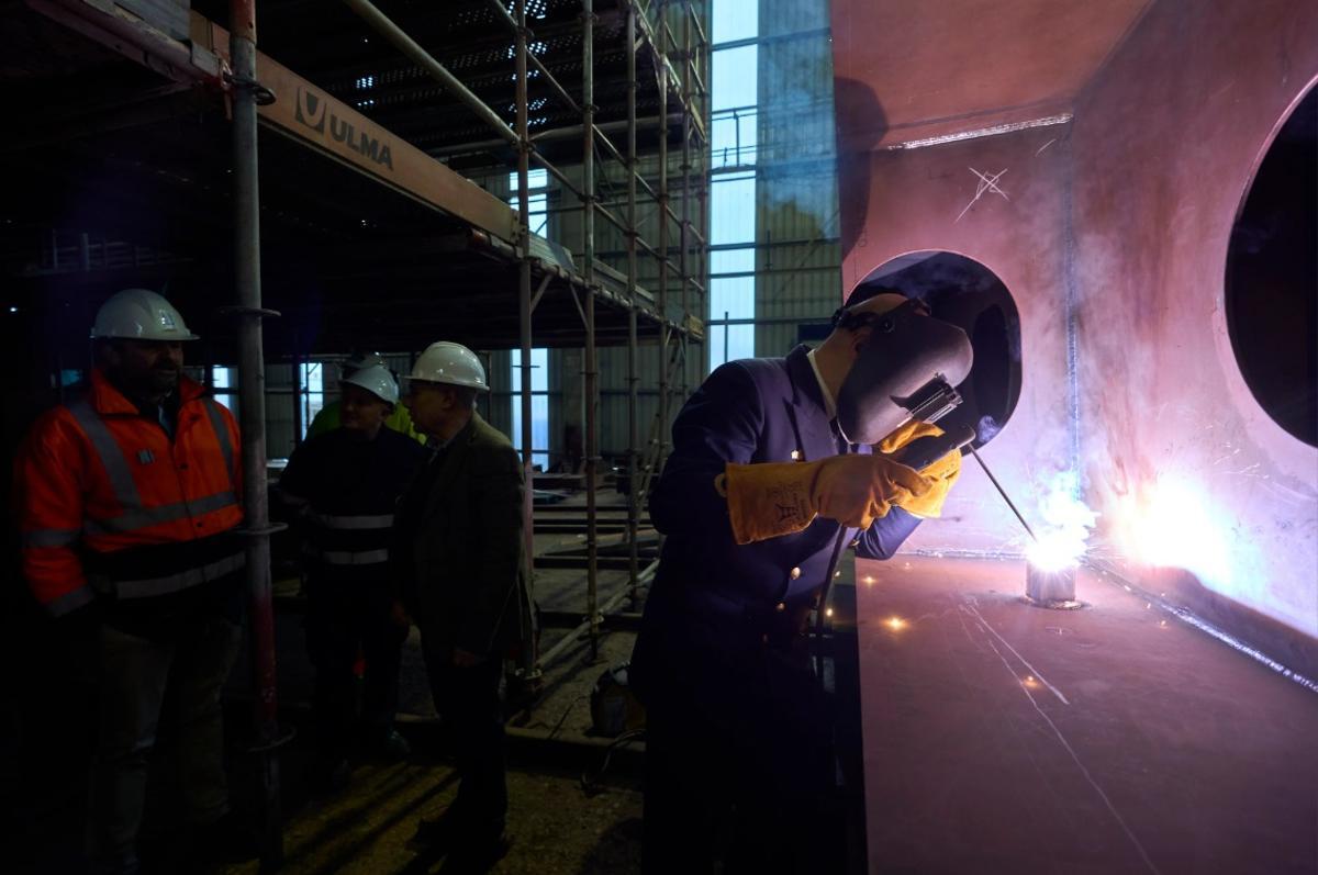 Construcción de buques de guerra en Armón