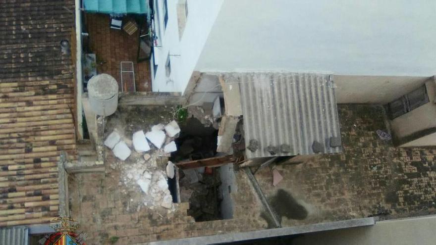 Derrumbe de una finca abandonada en Palma