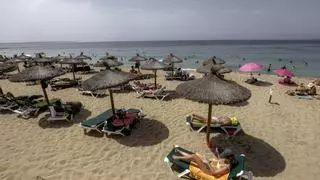 El Ayuntamiento prorrogará la concesión de las playas de Palma sin concurso: «Todo está en precario»