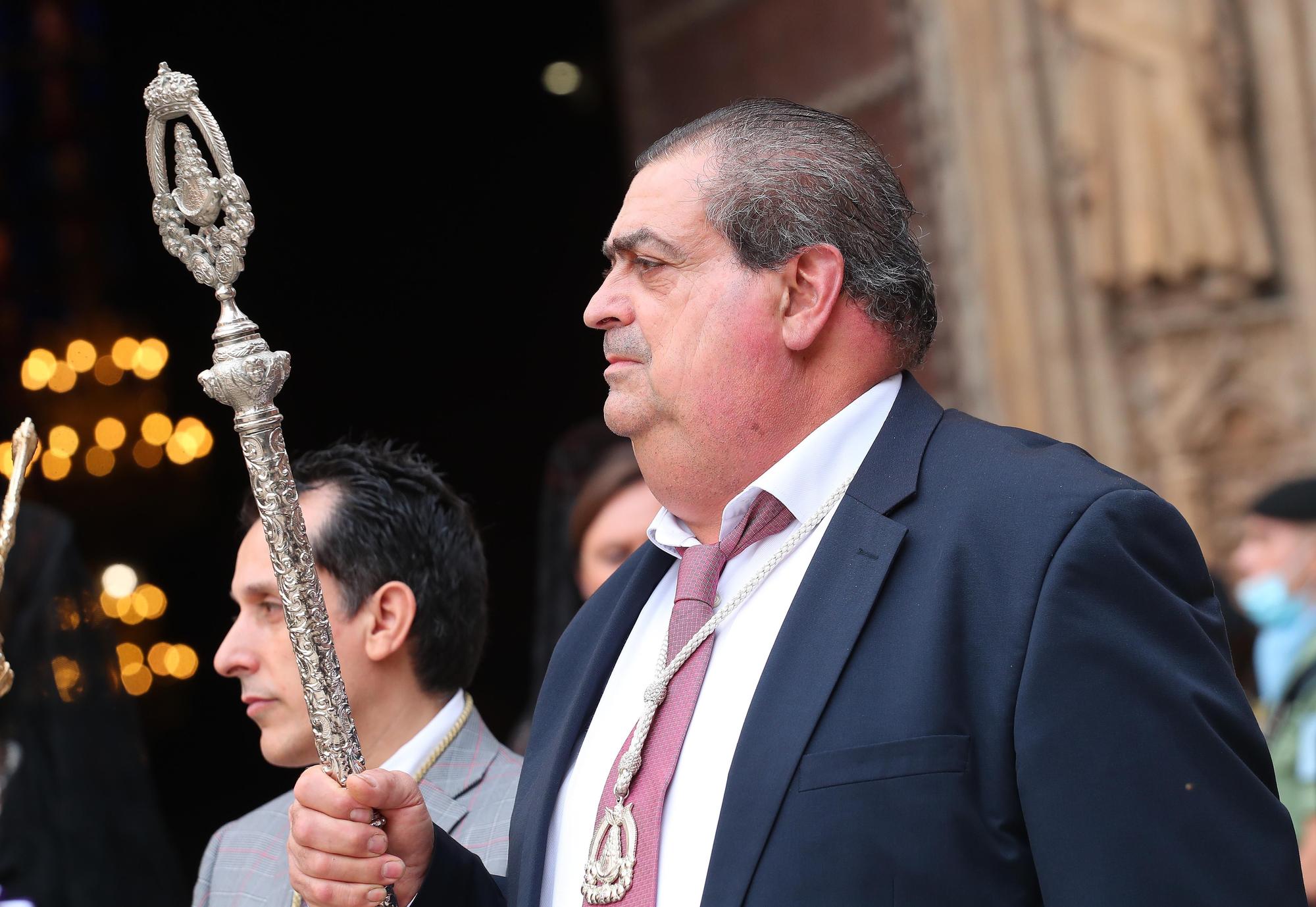 La Geperudeta recorre València en la procesión general