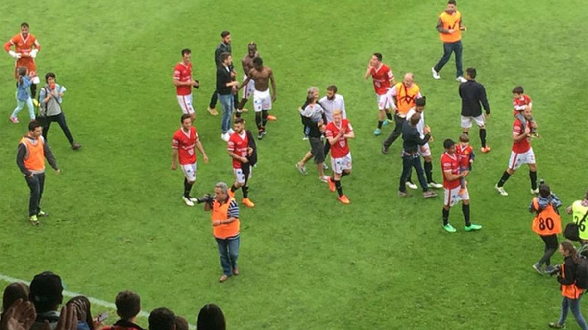 Los jugadores del Nàstic celebran la primera plaza