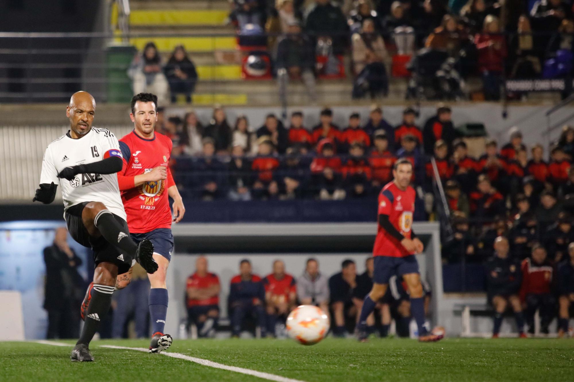 Mira aquí todas las imágenes del partido entre veteranos por el centenario del club Portmany