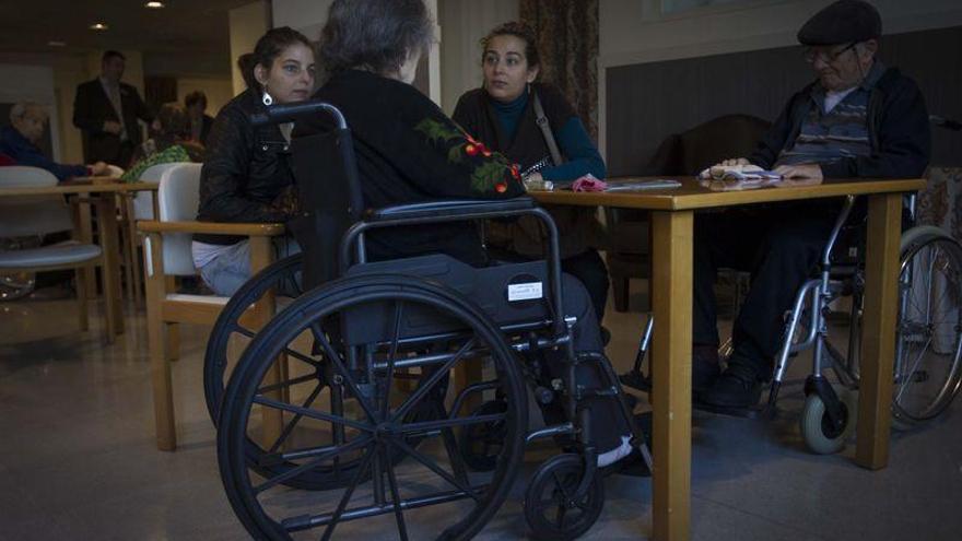 El Estado cotiza por 600 cuidadoras de dependientes de Castellón