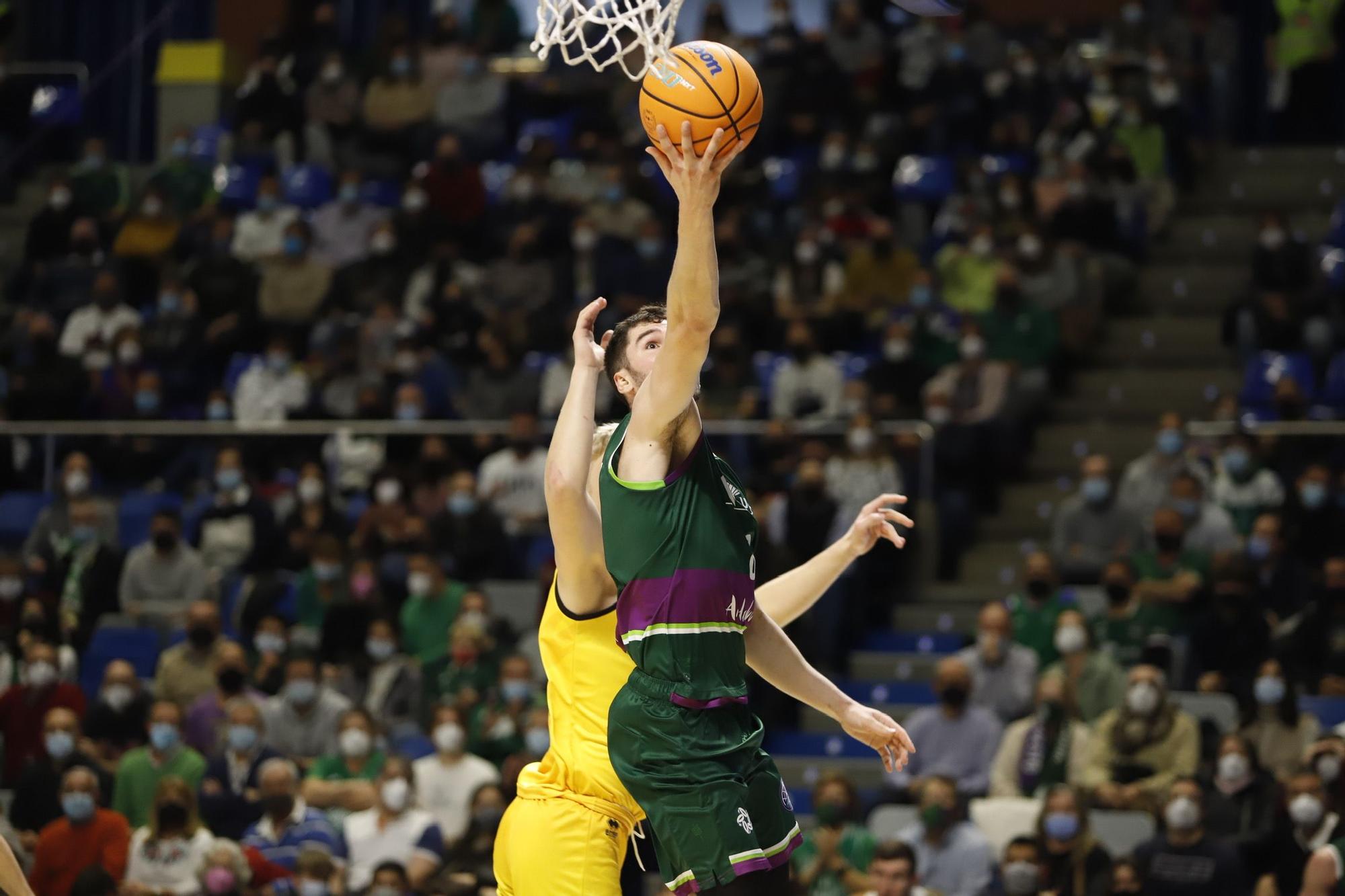 Las imágenes del Unicaja - Filou Oostende de la BCL