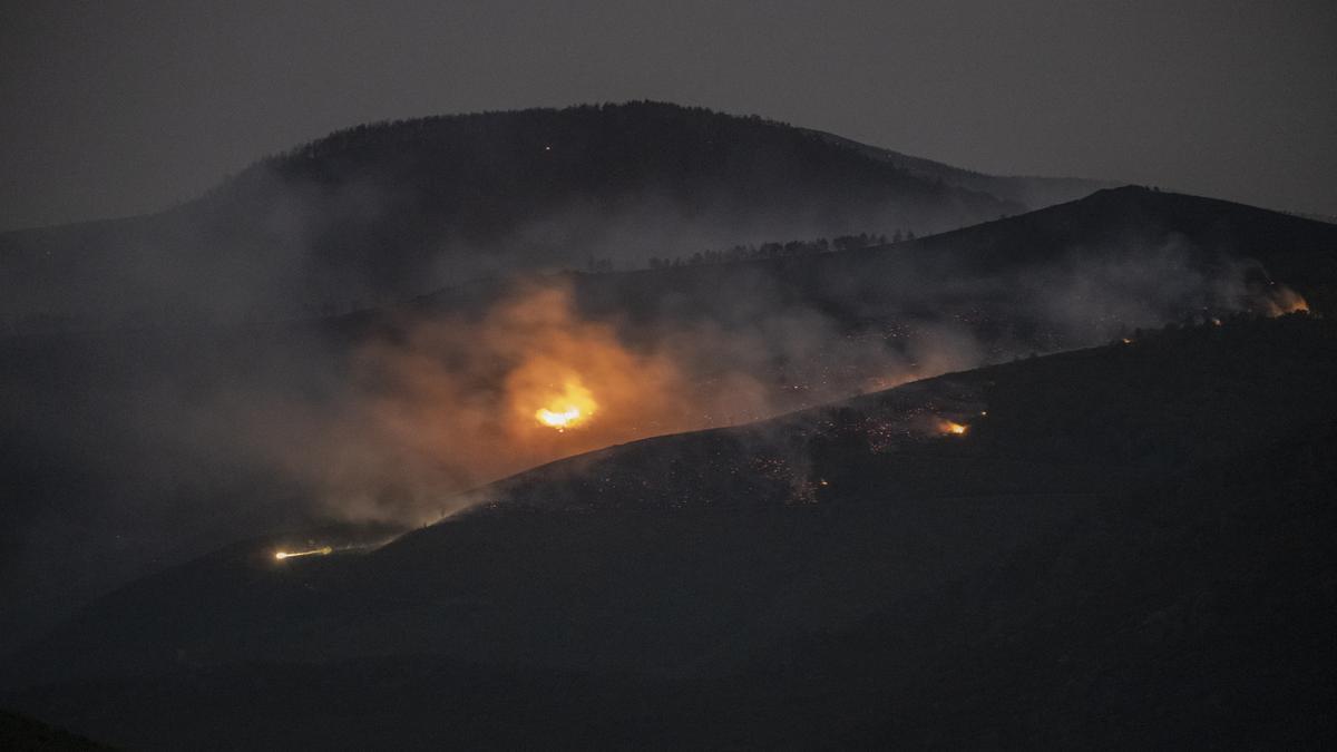 Fuego en el Macizo Central.