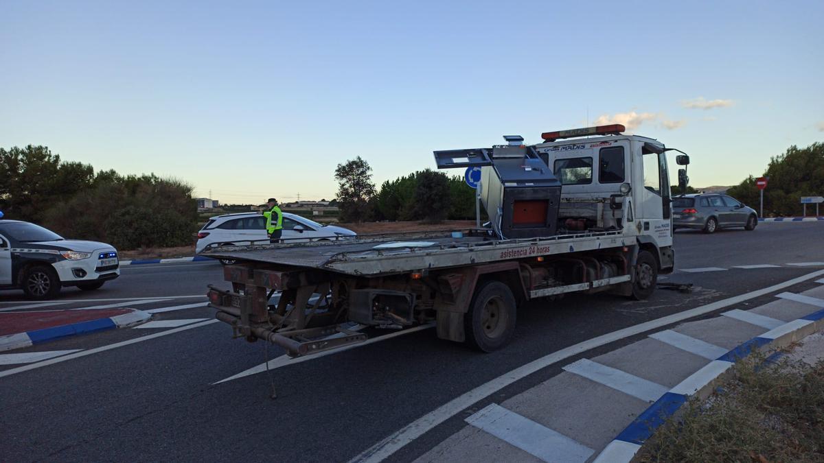 Roban un cajero con una grúa en Catarroja y lo abandonan en Moncada