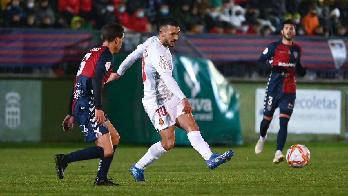 Antonio Sánchez, en el duelo ante la Gimnástica Segoviana.