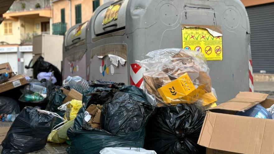 La basura se adueña de las calles en el municipio de Llucmajor. | TERESA TOUS