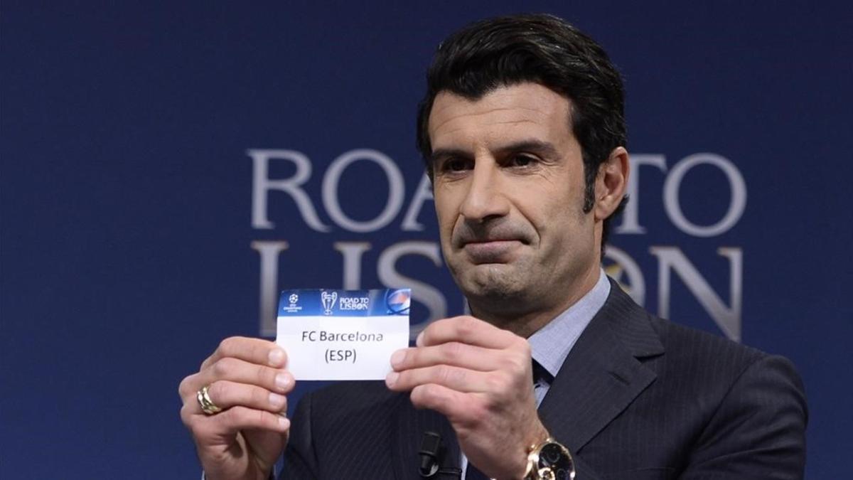 Luis Figo, durante el sorteo de la Champions League