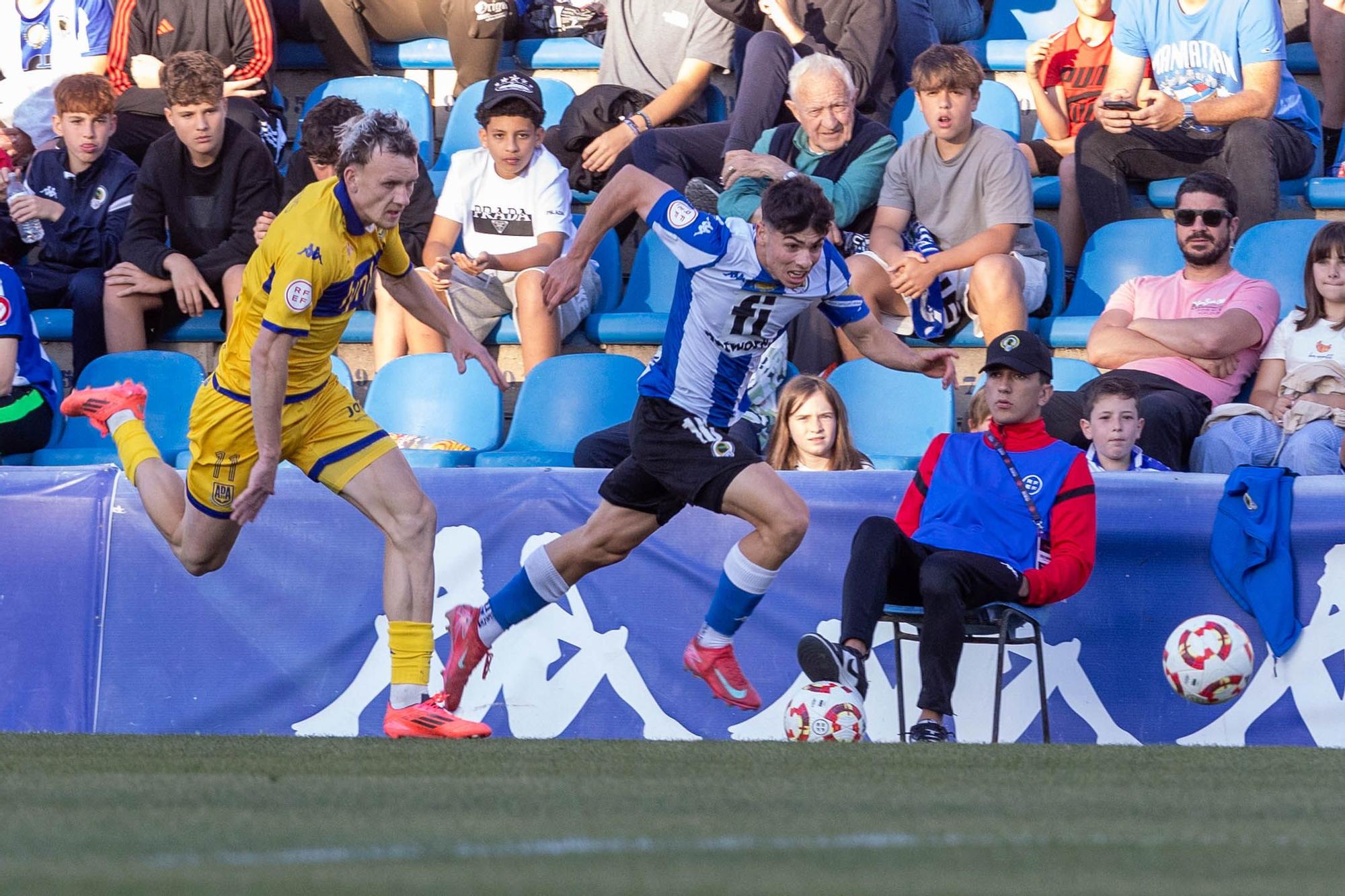 El Hércules derrota al Alcorón con dos goles en la segunda parte