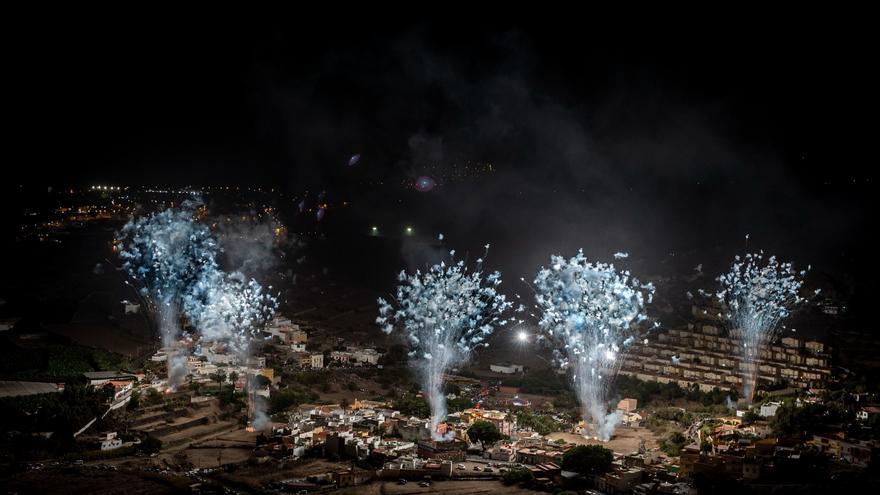 Canarias declara Los Fuegos de San Lorenzo, en Gran Canaria, como Fiesta de Interés Turístico regional