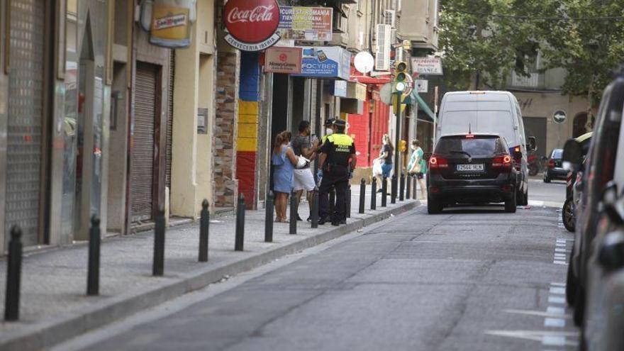 La Policía incrementa sus controles en Delicias pero el botellón continúa