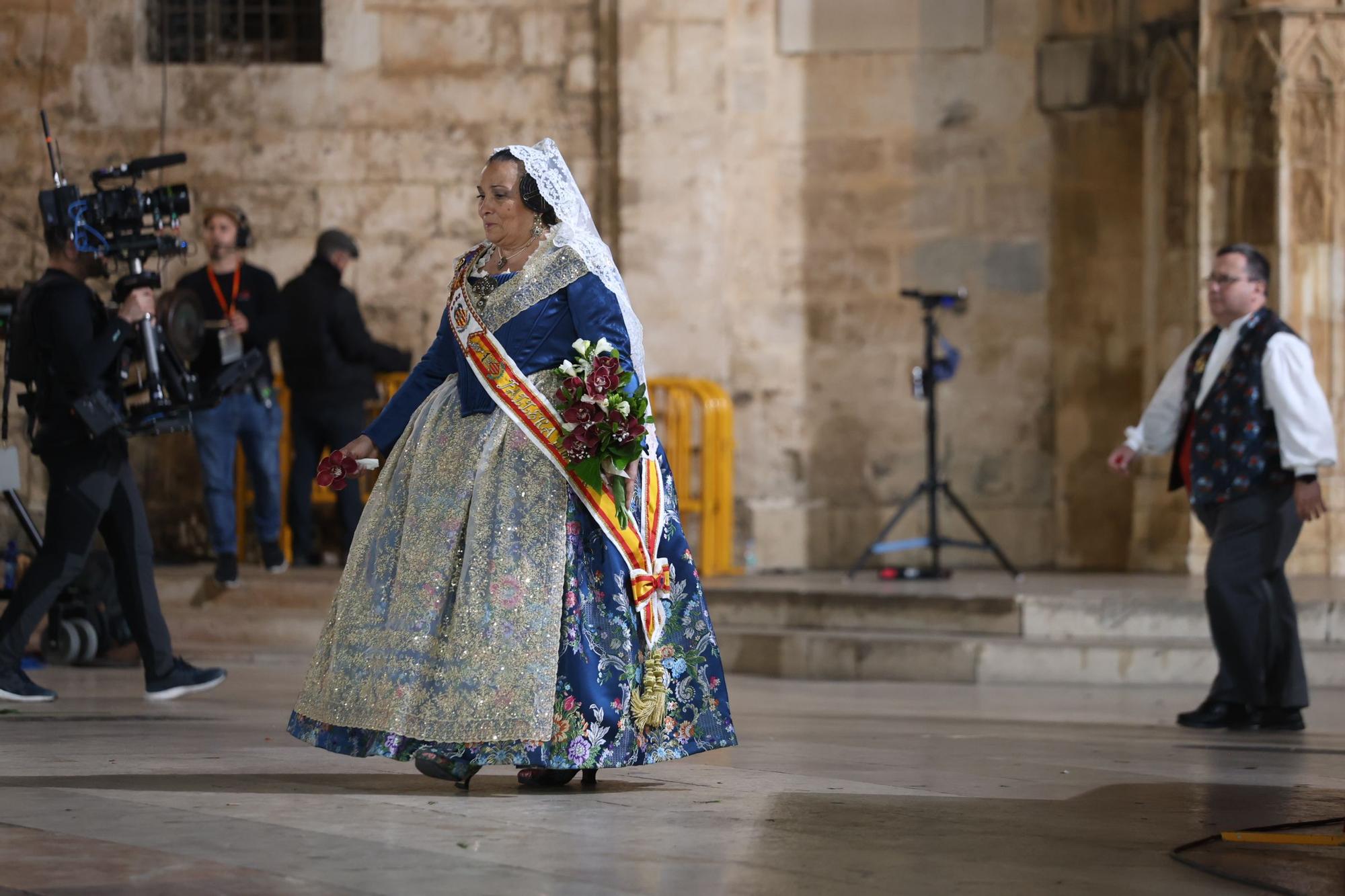 Ofrenda 2023 | Falleras Mayores e Infantiles de comisiones del 17 de Marzo (y II)