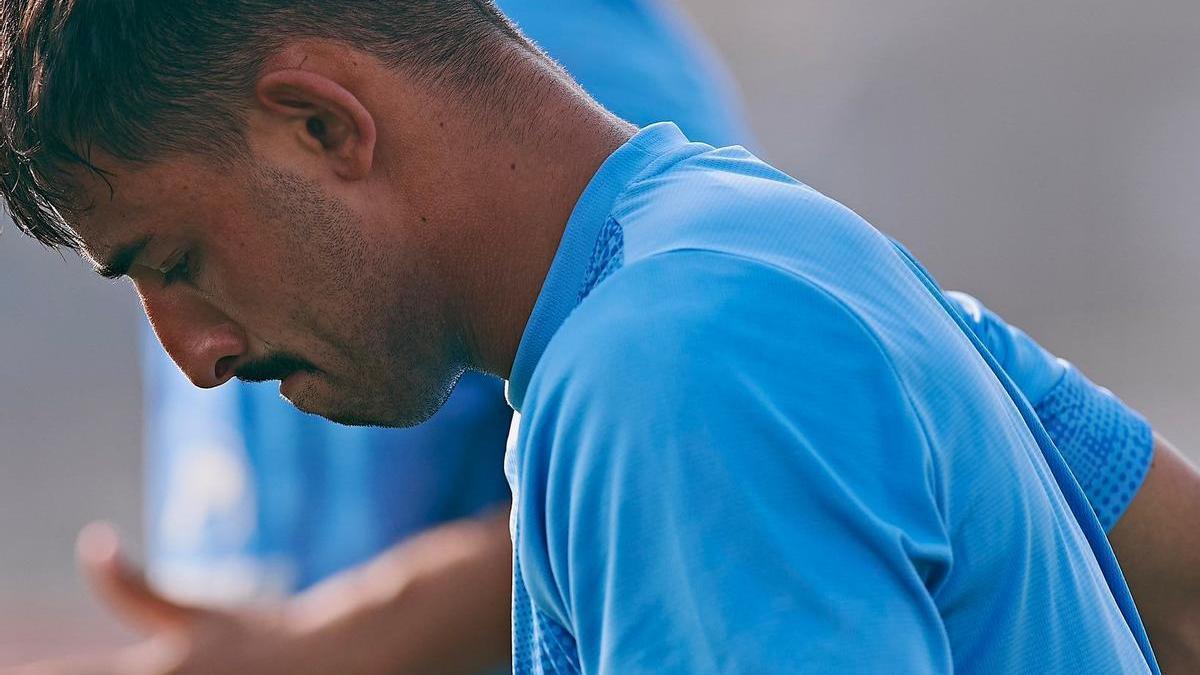 Imagen de Davo en el último entrenamiento de la UD Ibiza antes de partir hacia Teruel