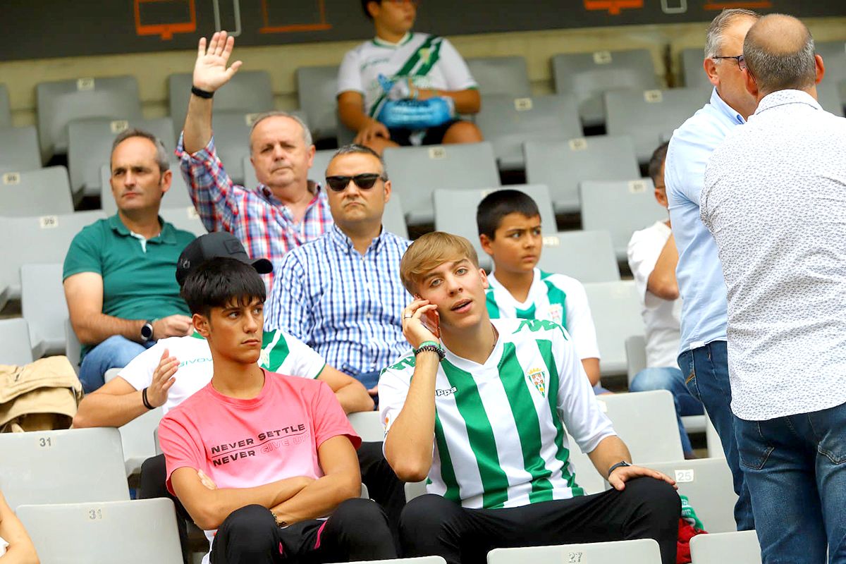 Las imágenes de la afición del Córdoba CF - Sanse