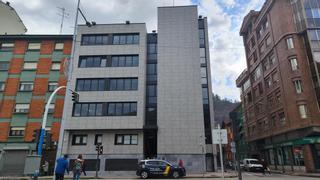 Con un cuchillo de grandes dimensiones y con violencia: así actuaba un delincuente mierense detenido por la Policía Nacional